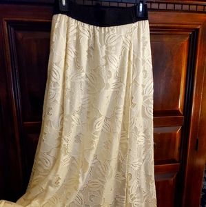Lace skirt